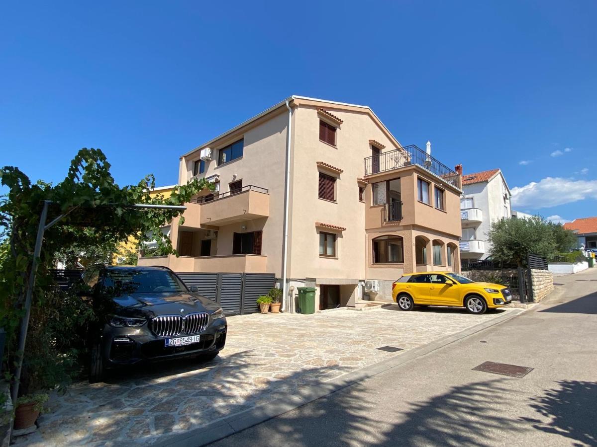 Borik Hills Apartment *